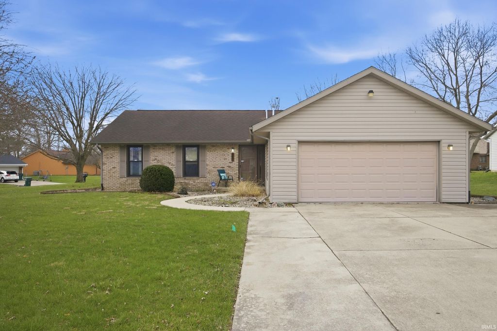 Photo of 4201 W Robinwood Drive, Muncie, IN 47304 (MLS # 202609633)
