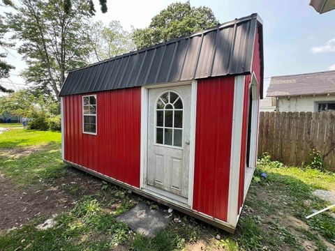 Tiny photo for 723 E North Street, Kokomo, IN 46901 (MLS # 202522138)