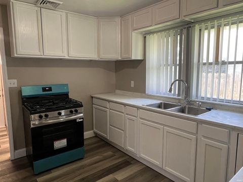 Tiny photo for 723 E North Street, Kokomo, IN 46901 (MLS # 202522138)