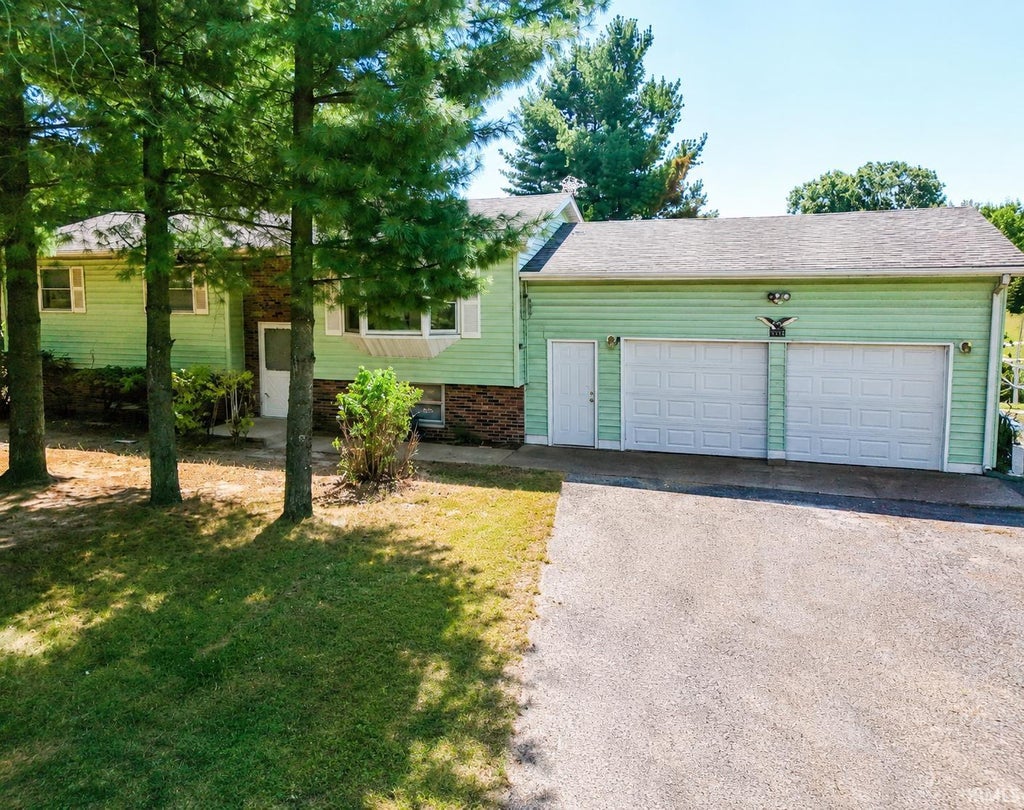 Photo of 2579 W First Avenue, North Judson, IN 46366 (MLS # 202636506)