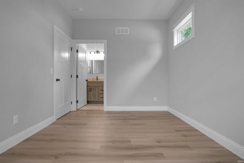 Tiny photo for 516 Madison Avenue, Evansville, IN 47713 (MLS # 202637872)