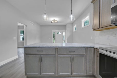 Tiny photo for 516 Madison Avenue, Evansville, IN 47713 (MLS # 202637872)