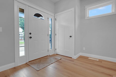 Tiny photo for 516 Madison Avenue, Evansville, IN 47713 (MLS # 202637872)