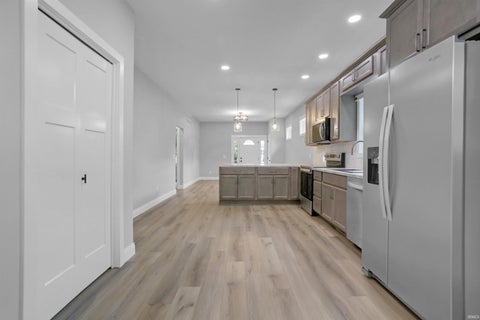 Tiny photo for 516 Madison Avenue, Evansville, IN 47713 (MLS # 202637872)