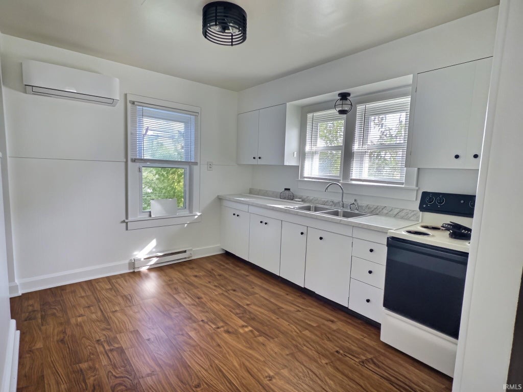 Photo of 1612 W 9th Street, Muncie, IN 47302 (MLS # 202644283)