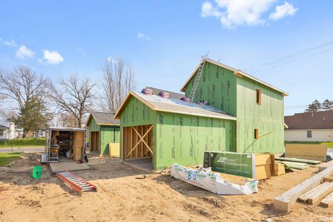 Tiny photo for 575 N Arthur Street, South Bend, IN 46617 (MLS # 202612490)