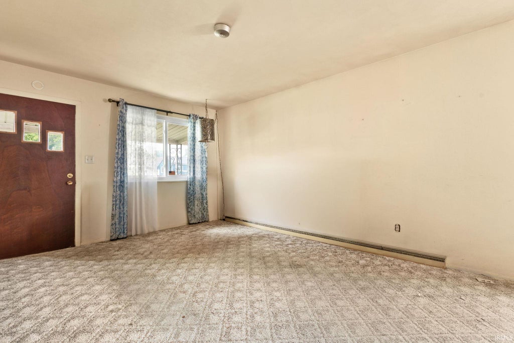 Photo of 412 E Edgar Avenue, Mishawaka, IN 46545 (MLS # 202629755)