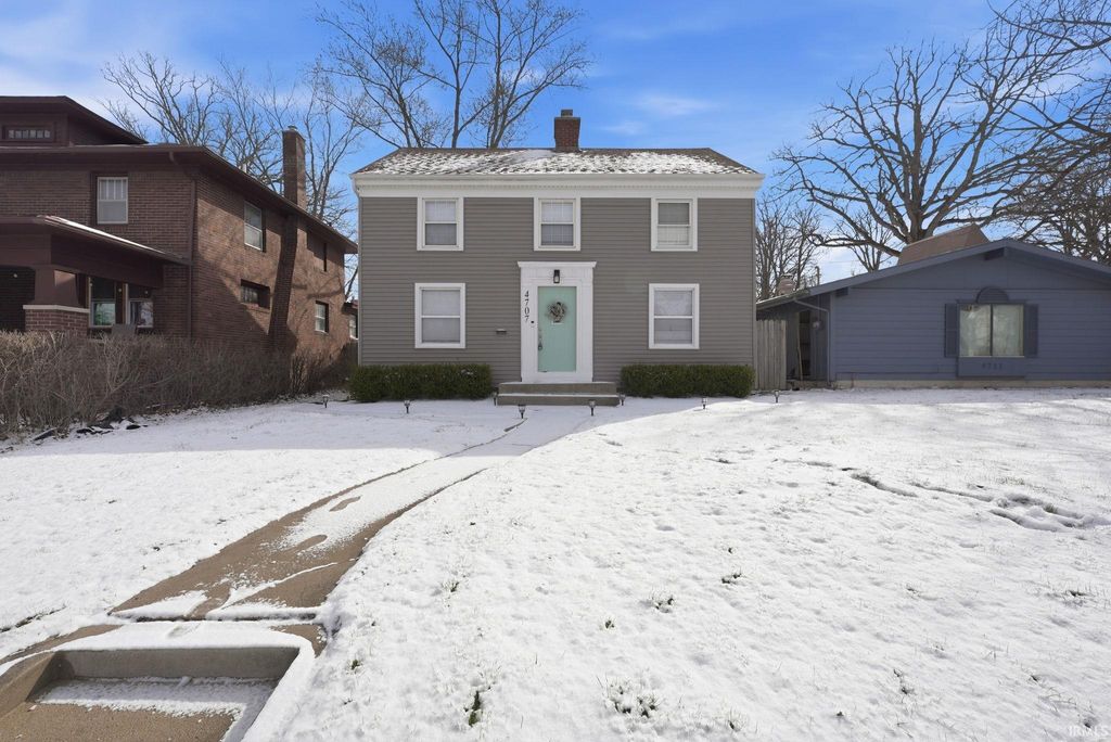 Photo of 4707 S Calhoun Street, Fort Wayne, IN 46807 (MLS # 202608859)