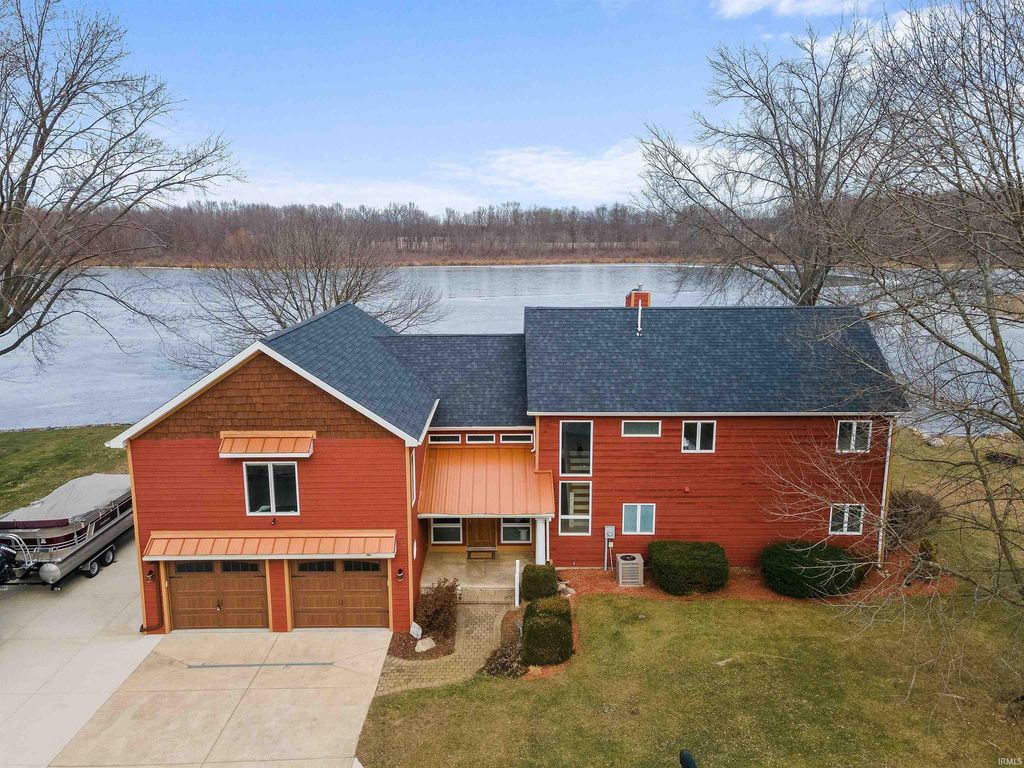 Photo of 0575 E 635 S, Wolcottville, IN 46795 (MLS # 202604097)