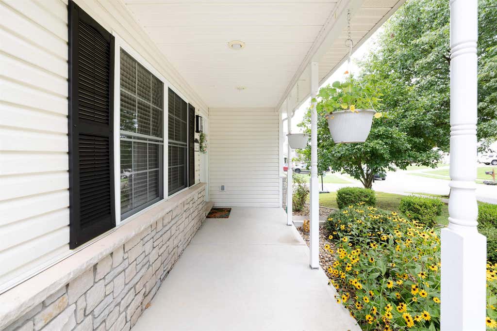 Photo of 1427 W Adams Hill Circle, Bloomington, IN 47403 (MLS # 202633482)