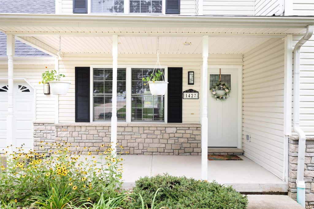 Photo of 1427 W Adams Hill Circle, Bloomington, IN 47403 (MLS # 202633482)