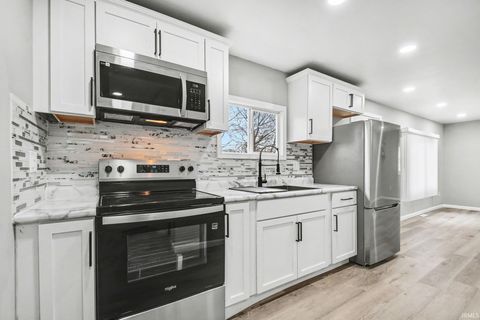 Tiny photo for 2105 S Taylor Street, South Bend, IN 46613 (MLS # 202609686)