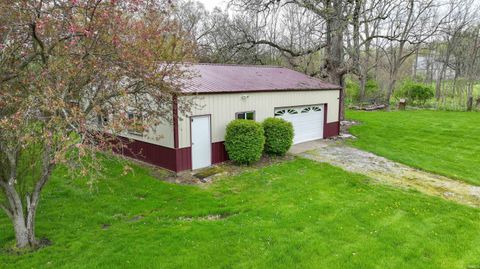 Tiny photo for 506 S Country Lane, Monticello, IN 47960 (MLS # 202546491)