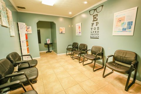 Tiny photo for 506 S Country Lane, Monticello, IN 47960 (MLS # 202546491)