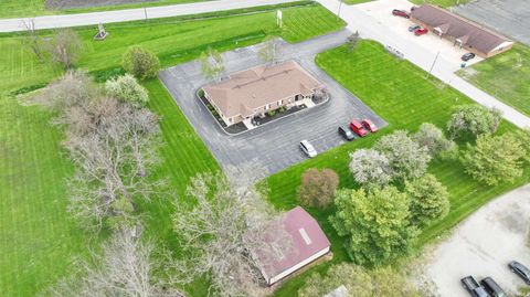 Tiny photo for 506 S Country Lane, Monticello, IN 47960 (MLS # 202546491)
