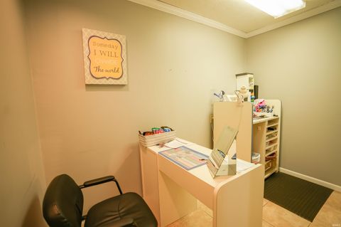 Tiny photo for 506 S Country Lane, Monticello, IN 47960 (MLS # 202546491)