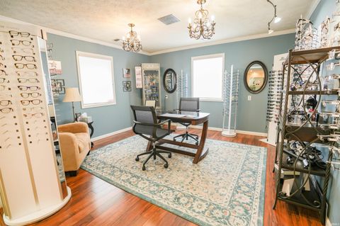 Tiny photo for 506 S Country Lane, Monticello, IN 47960 (MLS # 202546491)