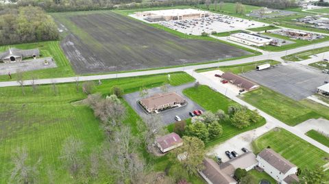 Tiny photo for 506 S Country Lane, Monticello, IN 47960 (MLS # 202546491)