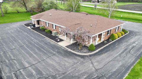 Tiny photo for 506 S Country Lane, Monticello, IN 47960 (MLS # 202546491)