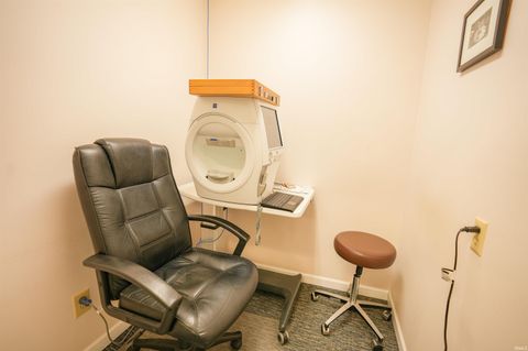 Tiny photo for 506 S Country Lane, Monticello, IN 47960 (MLS # 202546491)