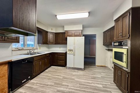 Tiny photo for 7445 N Clinton Street, Fort Wayne, IN 46825 (MLS # 202548789)