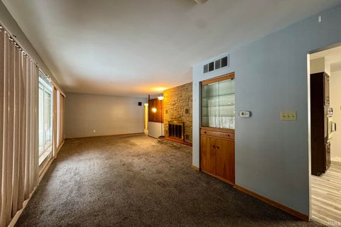 Tiny photo for 7445 N Clinton Street, Fort Wayne, IN 46825 (MLS # 202548789)