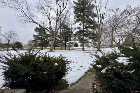Tiny photo for 7445 N Clinton Street, Fort Wayne, IN 46825 (MLS # 202548789)