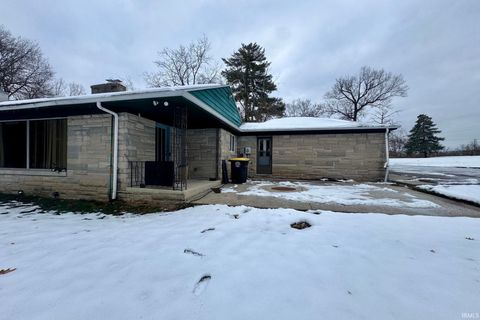 Tiny photo for 7445 N Clinton Street, Fort Wayne, IN 46825 (MLS # 202548789)