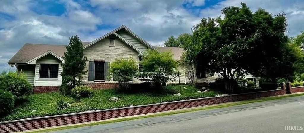 Photo of 1111 Washington Street, Covington, IN 47932 (MLS # 202536477)