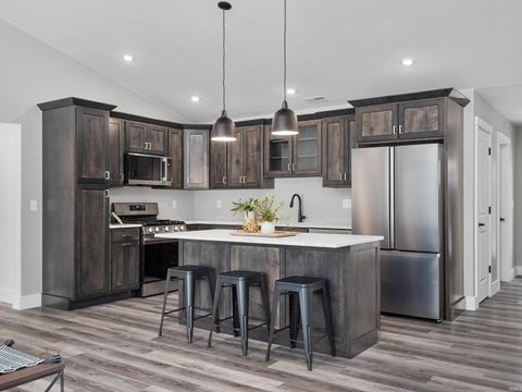 Tiny photo for 4085 E Oldfield Drive, Leesburg, IN 46538 (MLS # 202544348)