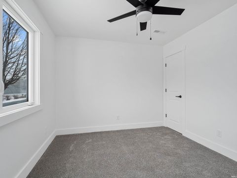 Tiny photo for 4085 E Oldfield Drive, Leesburg, IN 46538 (MLS # 202544348)