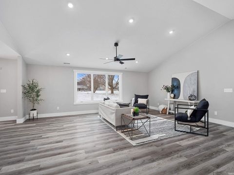 Tiny photo for 4085 E Oldfield Drive, Leesburg, IN 46538 (MLS # 202544348)