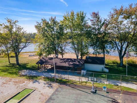 Tiny photo for 4085 E Oldfield Drive, Leesburg, IN 46538 (MLS # 202544348)