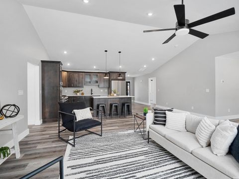 Tiny photo for 4085 E Oldfield Drive, Leesburg, IN 46538 (MLS # 202544348)