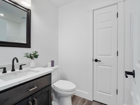 Tiny photo for 4085 E Oldfield Drive, Leesburg, IN 46538 (MLS # 202544348)