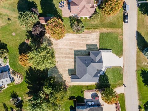 Tiny photo for 4085 E Oldfield Drive, Leesburg, IN 46538 (MLS # 202544348)