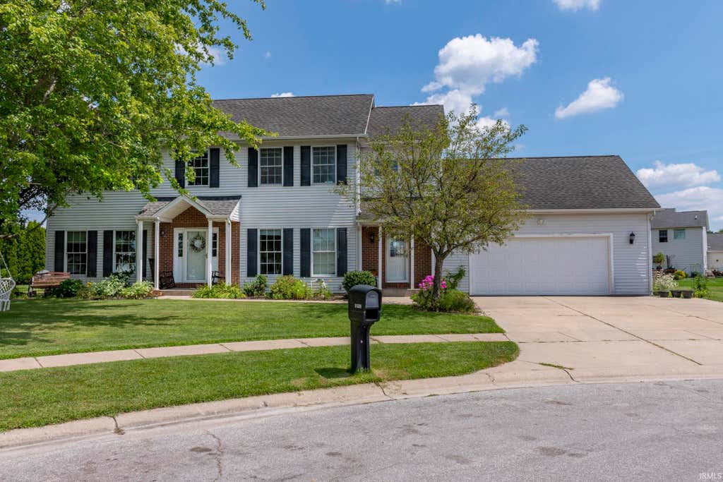 Photo of 51328 Gilroy Court, Granger, IN 46530 (MLS # 202632027)
