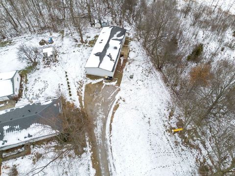 Photo of 9710 Auburn Road, Fort Wayne, IN 46825 (MLS # 202548735)