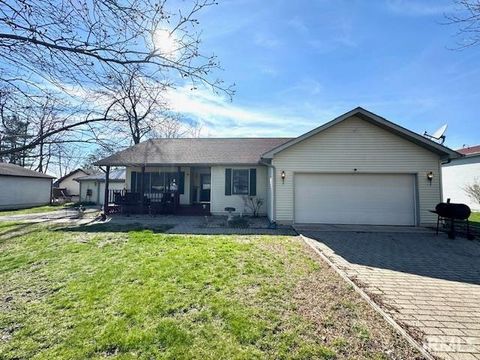 Photo of 4135 S East Drive, Knox, IN 46534 (MLS # 202612305)