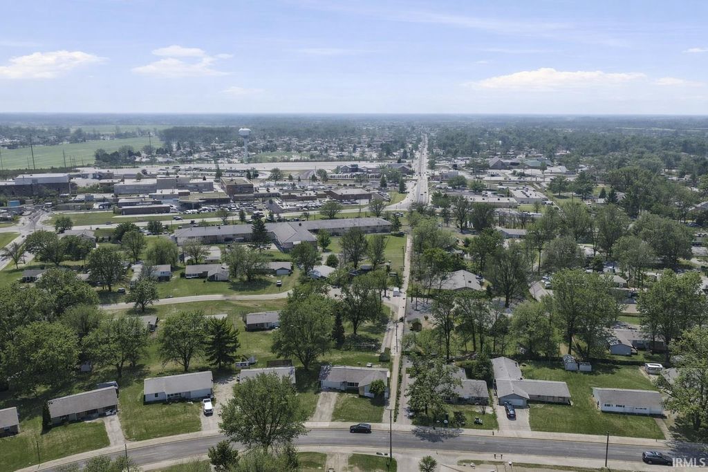 Photo of 1301 Superior Drive, Auburn, IN 46706 (MLS # 202607104)