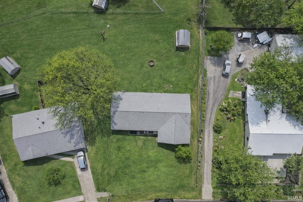 Photo of 1301 Superior Drive, Auburn, IN 46706 (MLS # 202607104)