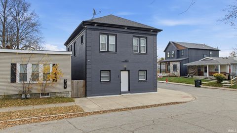 Photo of 602 N Frances Street, South Bend, IN 46617 (MLS # 202547822)