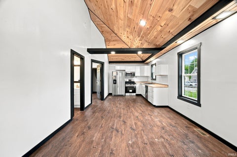 Tiny photo for 619 W Jackson Street, Kokomo, IN 46901 (MLS # 202629515)