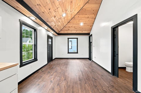 Tiny photo for 619 W Jackson Street, Kokomo, IN 46901 (MLS # 202629515)