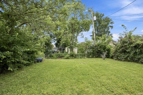 Tiny photo for 619 W Jackson Street, Kokomo, IN 46901 (MLS # 202629515)