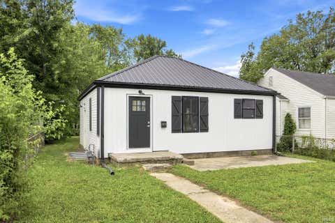 Photo of 619 W Jackson Street, Kokomo, IN 46901 (MLS # 202629515)