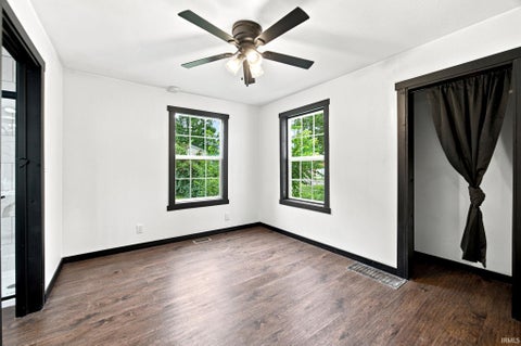 Tiny photo for 619 W Jackson Street, Kokomo, IN 46901 (MLS # 202629515)