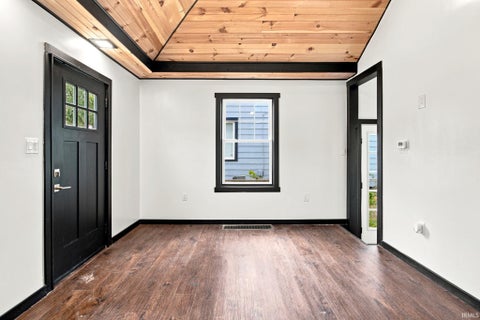 Tiny photo for 619 W Jackson Street, Kokomo, IN 46901 (MLS # 202629515)