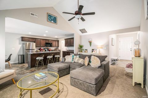 Tiny photo for 2146 Lindenwood Avenue, Warsaw, IN 46580 (MLS # 202540909)