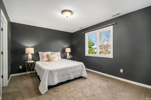 Tiny photo for 2146 Lindenwood Avenue, Warsaw, IN 46580 (MLS # 202540909)